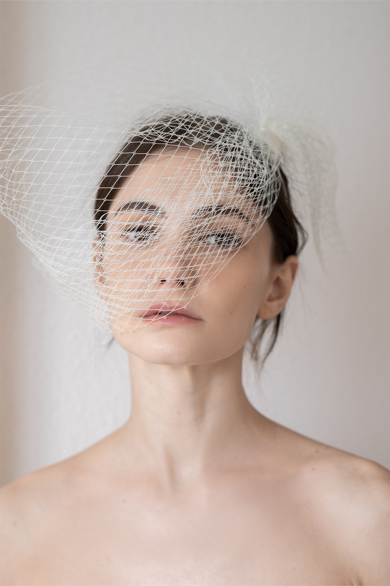 DESIGN 1 - BIRDCAGE BOW VEIL