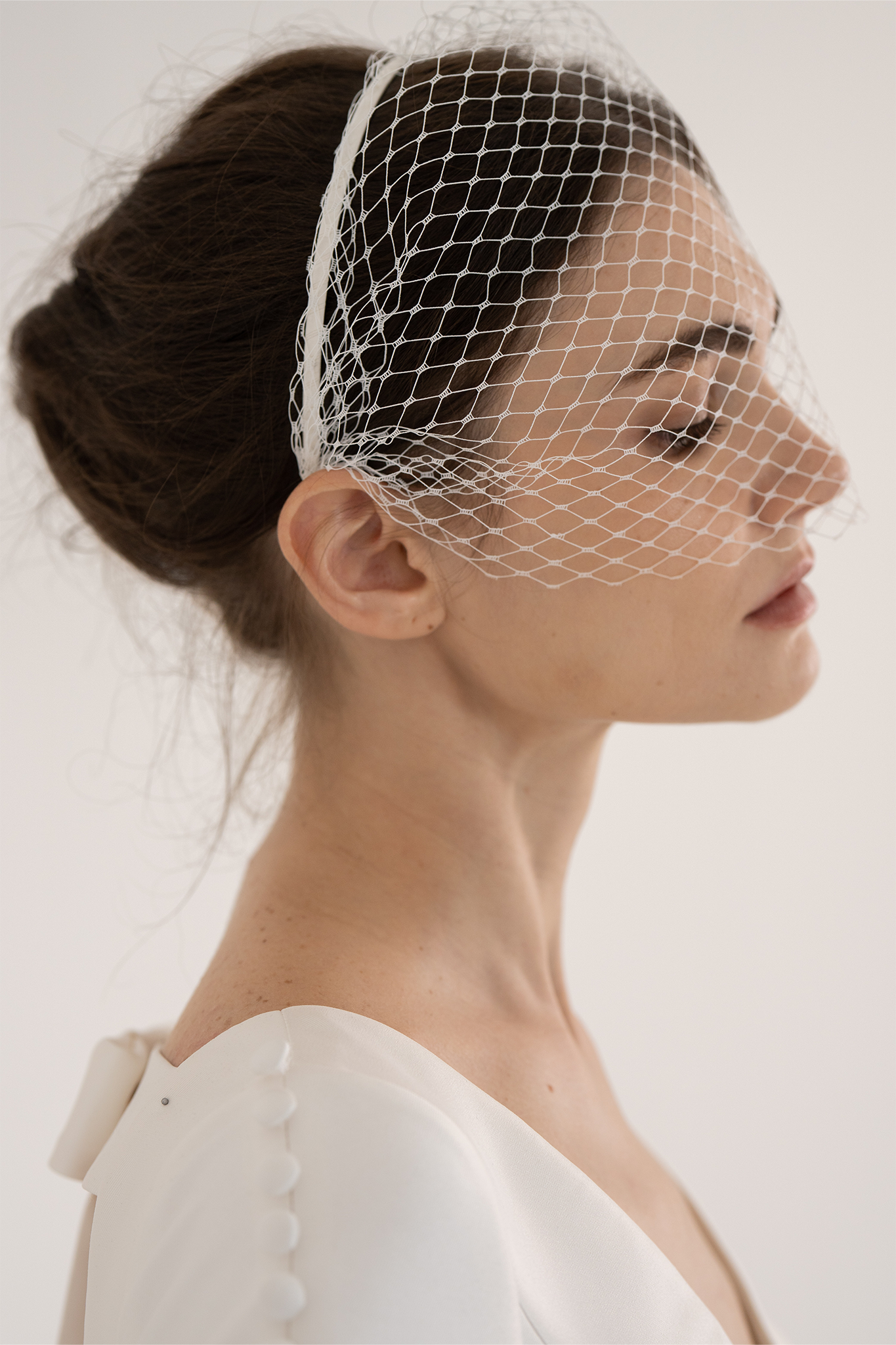 N19 - CAGE VEIL