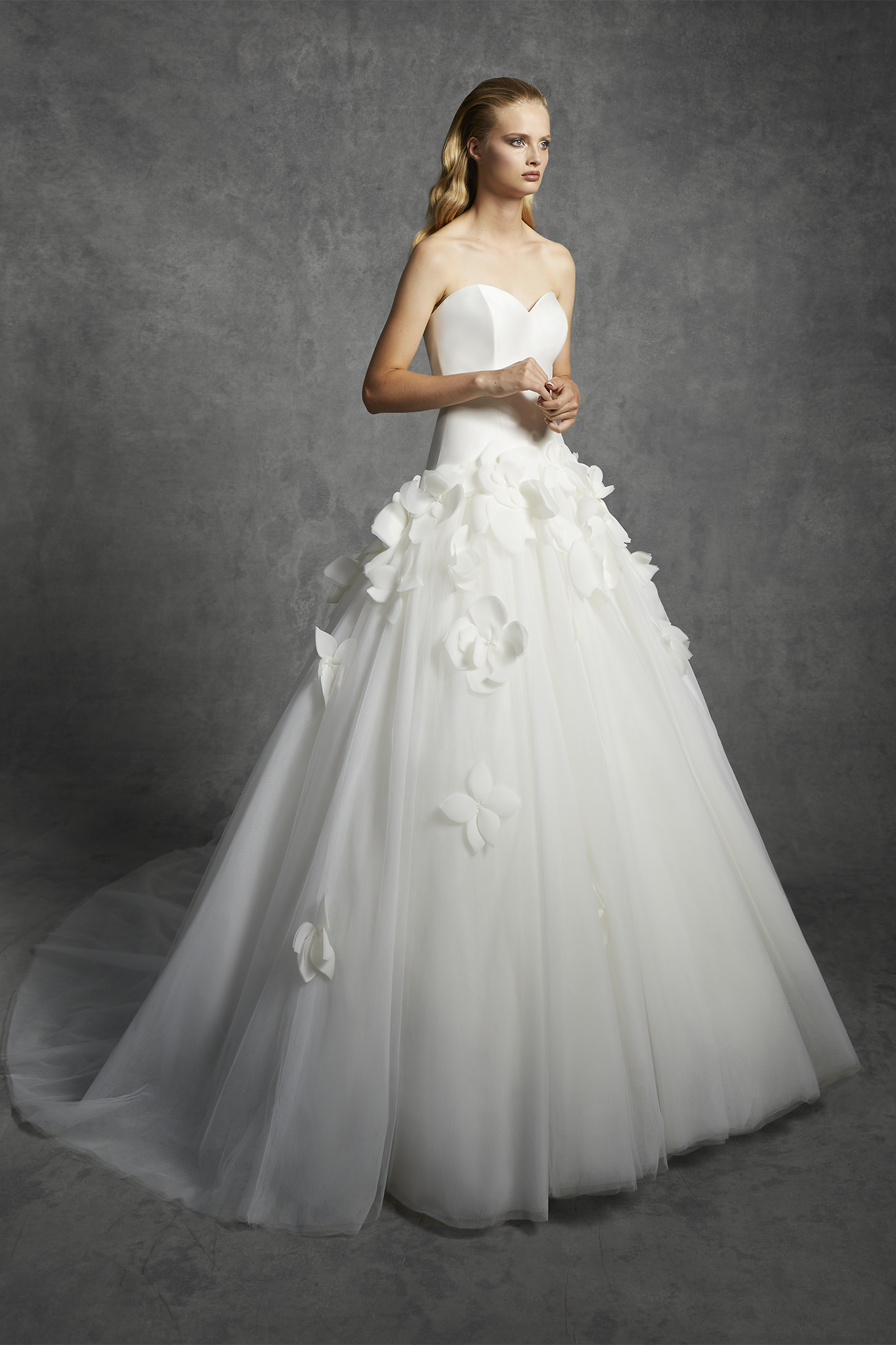 VIKTOR & ROLF - WATTEAU FEATHERED FLOWER GOWN VRM360D