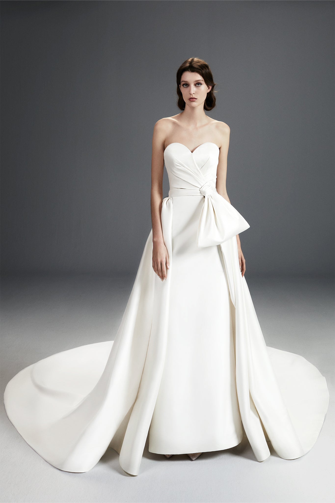 VIKTOR & ROLF - STRAPLESS DREAMY BOW GOWN VRM370