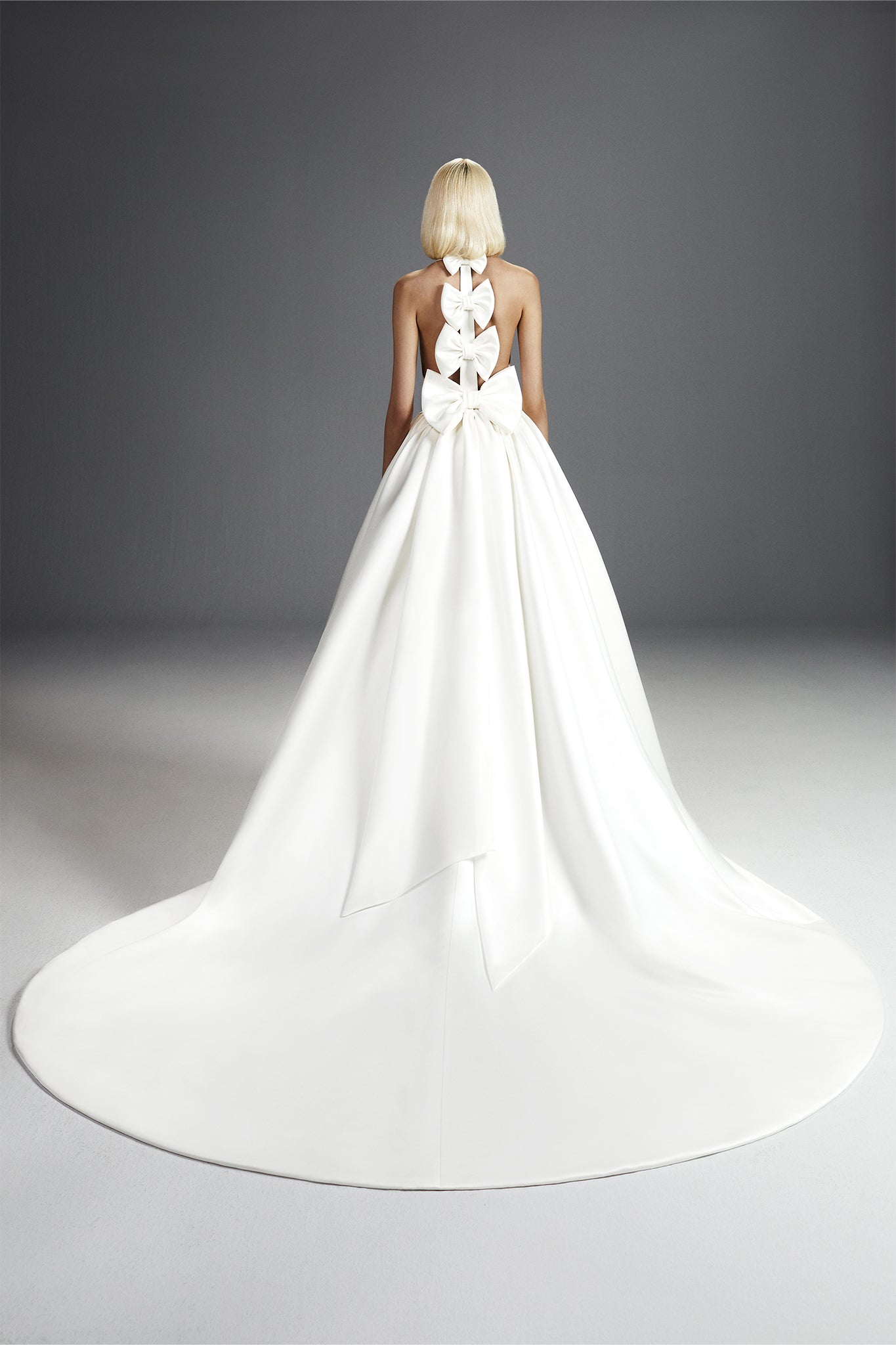 VIKTOR & ROLF - DREAMY BOW GOWN VRM376