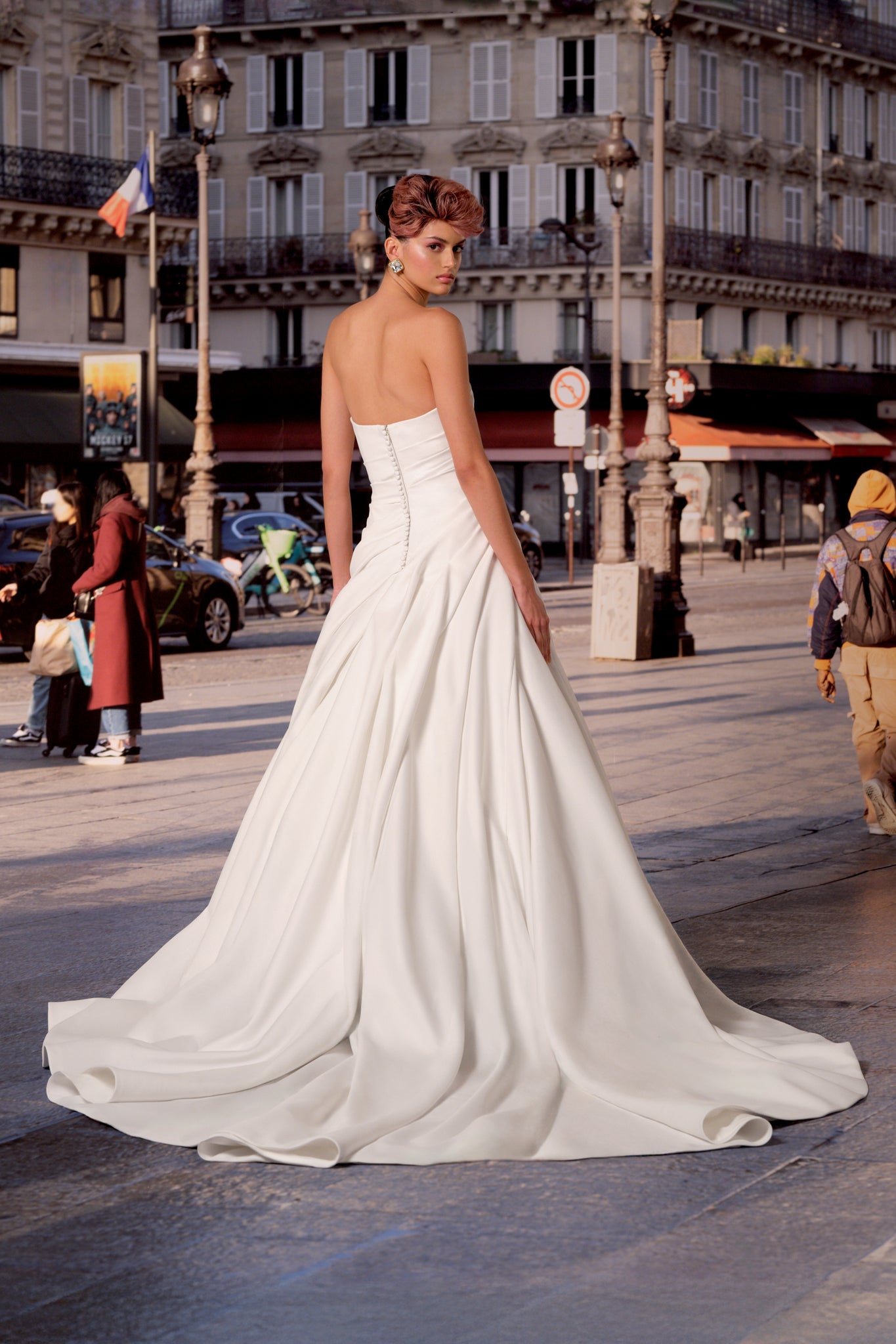 VIKTOR & ROLF - VRM487 A-LINE TWIST DRAPE GOWN