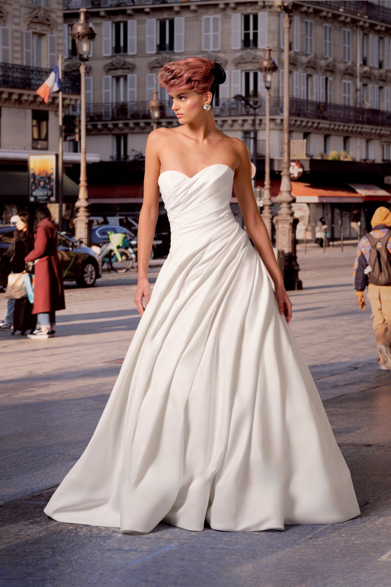 VIKTOR & ROLF - VRM487 A-LINE TWIST DRAPE GOWN
