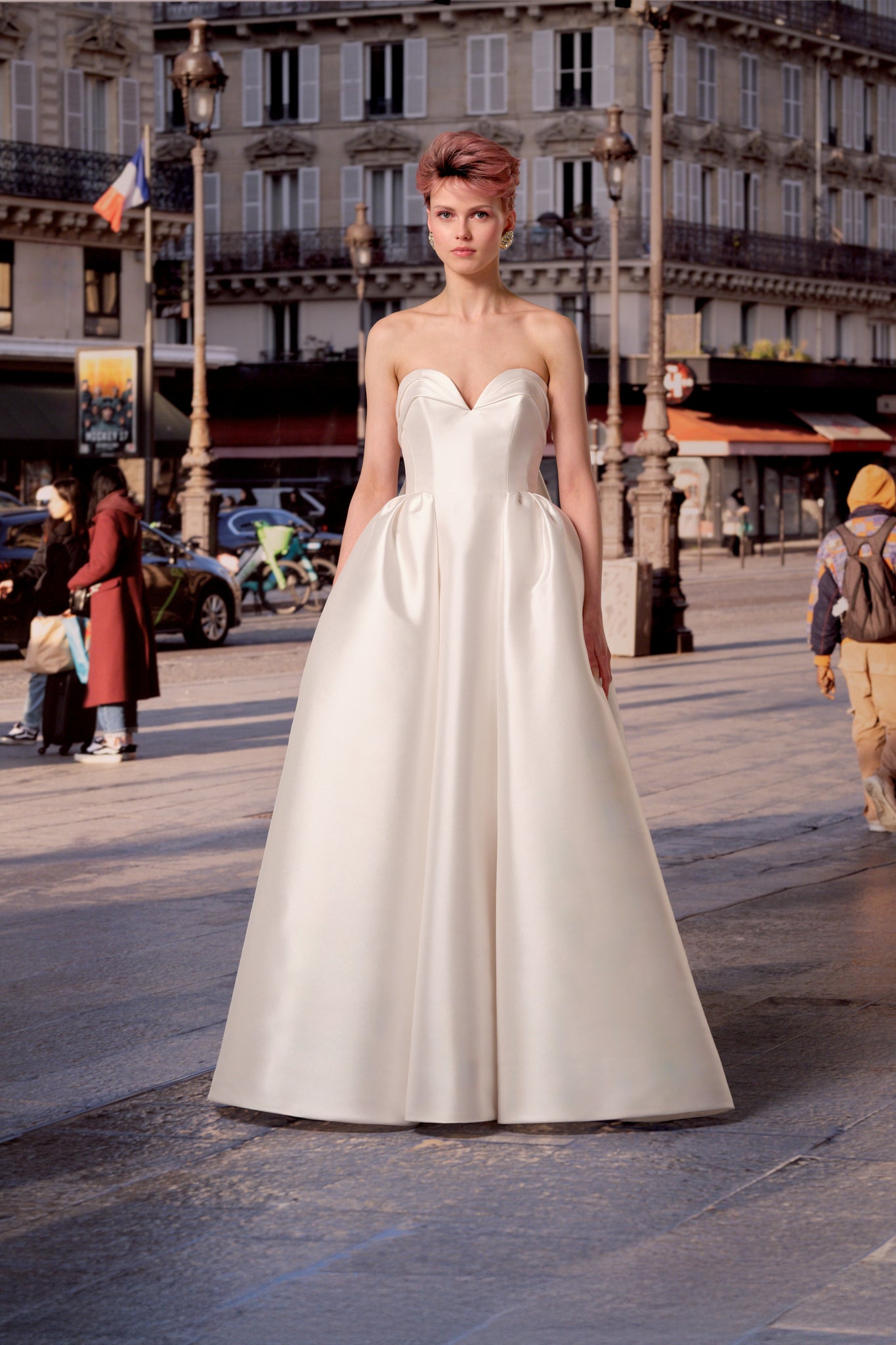 VIKTOR & ROLF - VRM498 SOPHISTICATED SWEETHEART GOWN