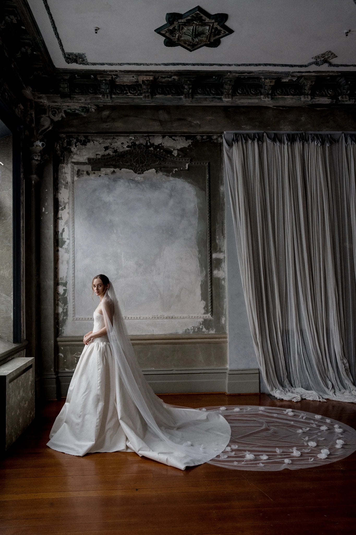 N13 FULL BLOOM VEIL – The Loft Bridal