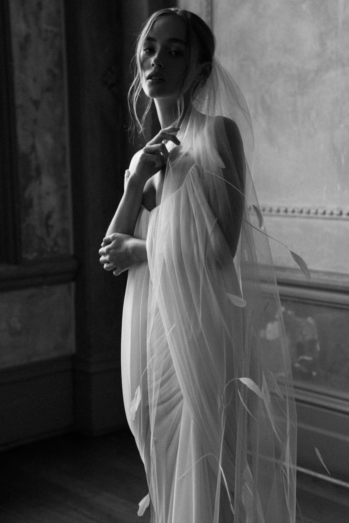 N16 - FEATHER VEIL NOUVEAU