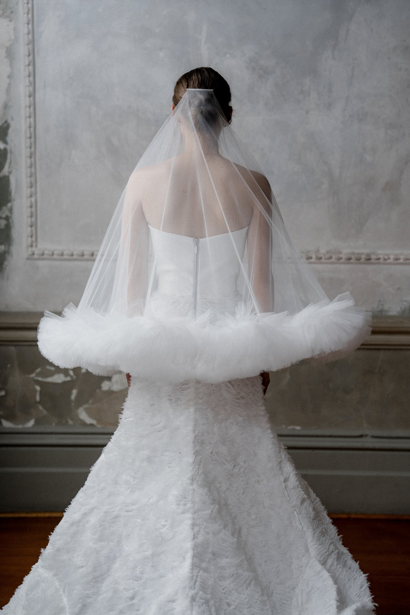 N17 - THE POM POM VEIL