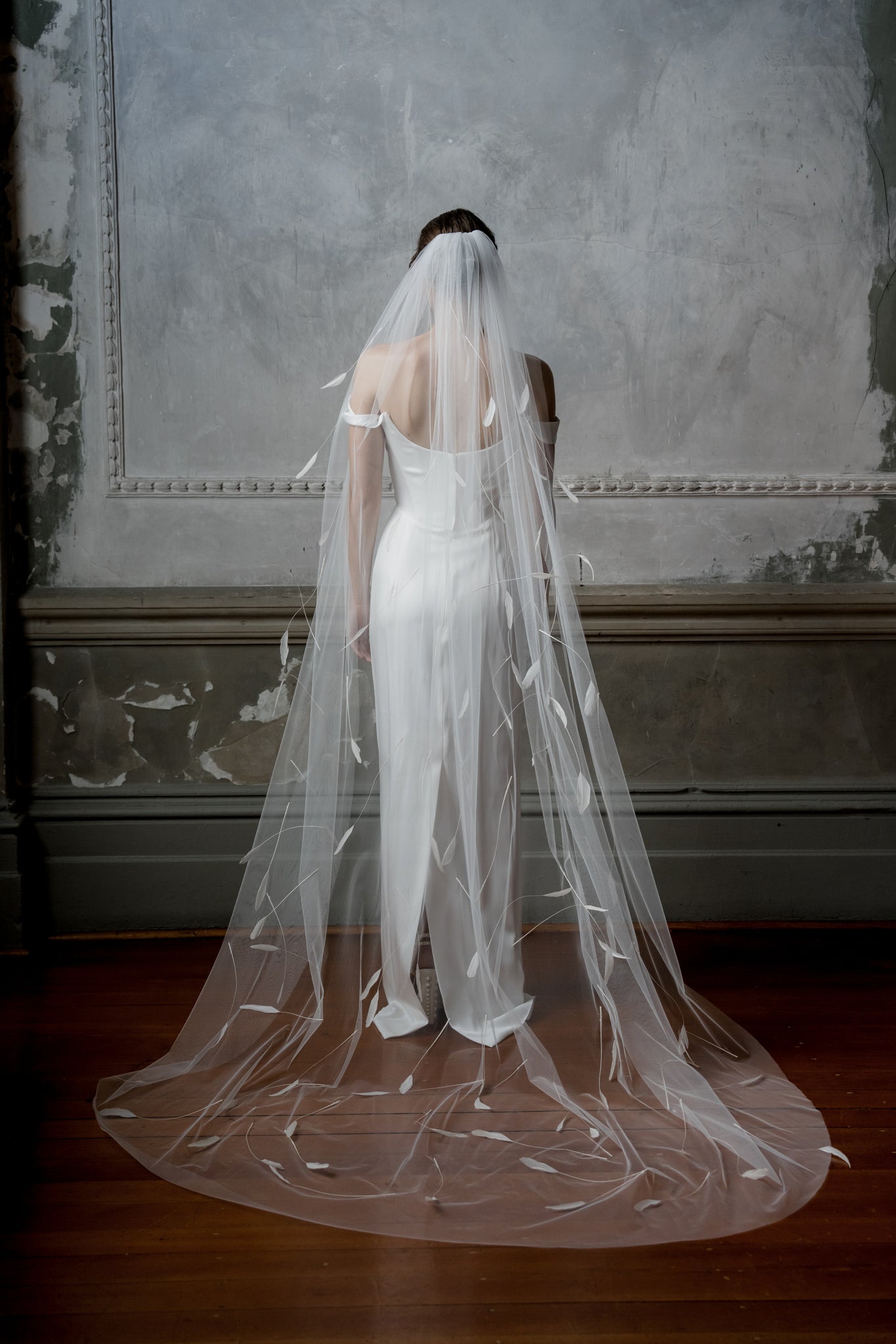 N16 - FEATHER VEIL NOUVEAU