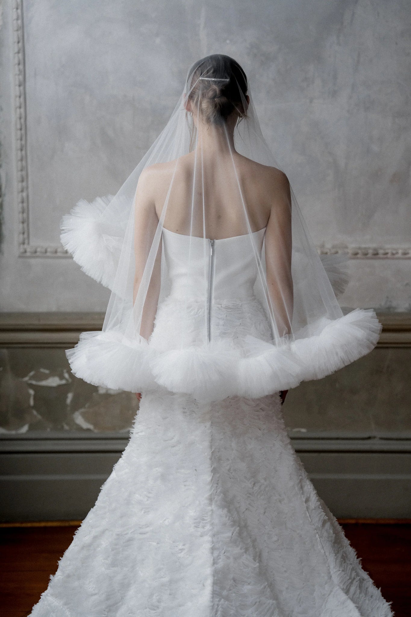 N17 - THE POM POM VEIL