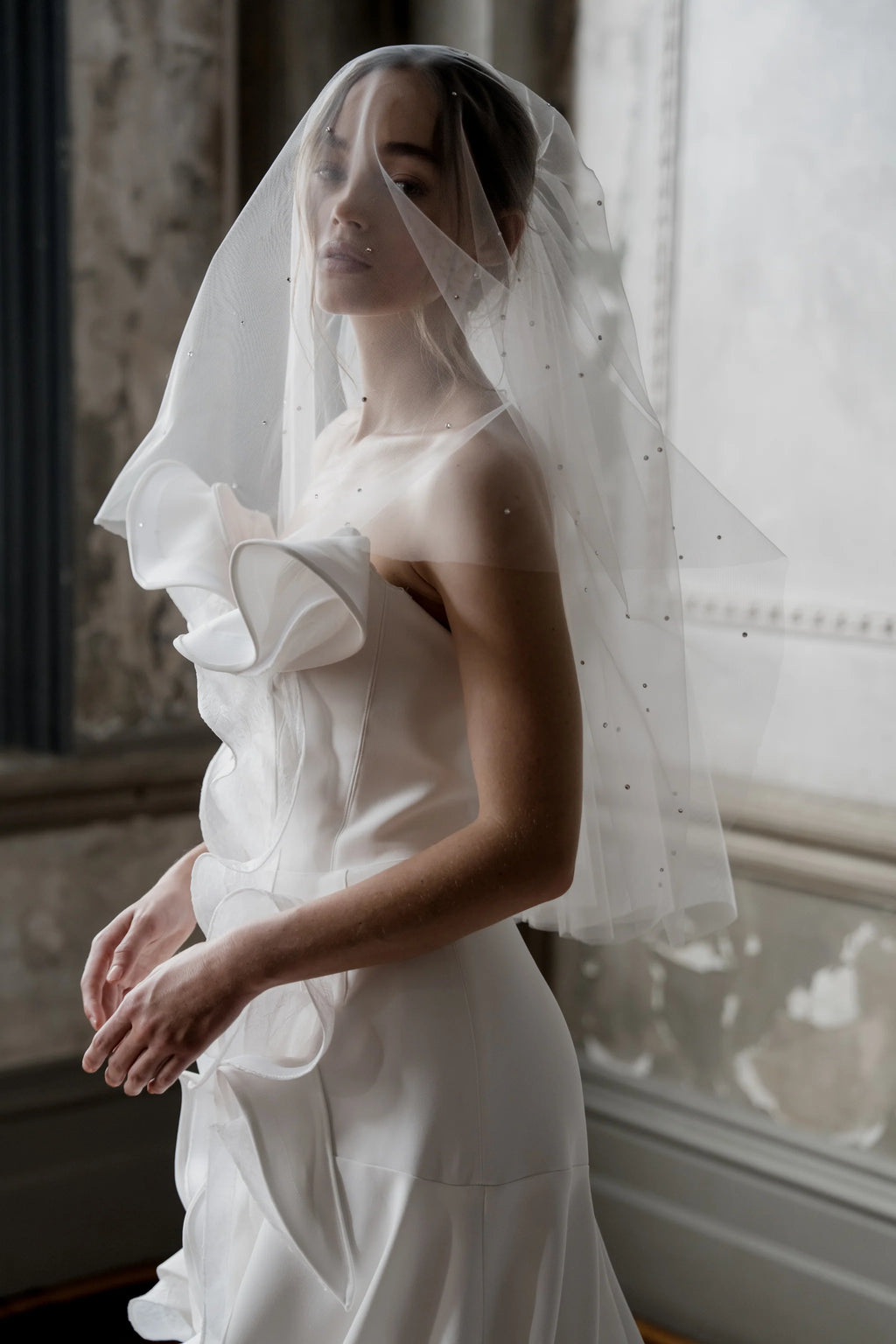 N18 THE POOF WITH SPARKLES - Main Image