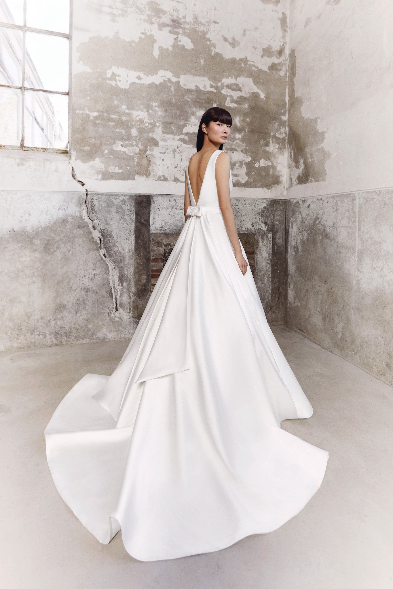 VIKTOR & ROLF MARIAGE - GRAPHIC DRAPED GOWN VRM263