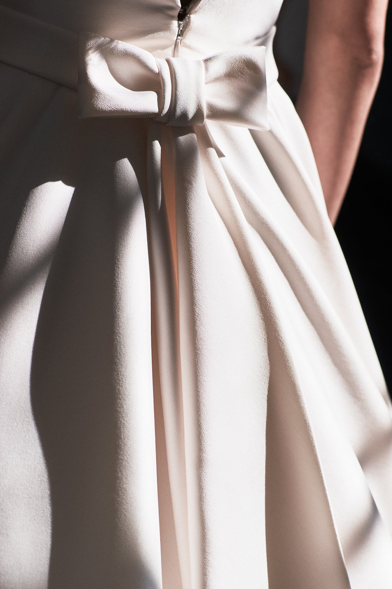 VIKTOR & ROLF MARIAGE - GRAPHIC DRAPED GOWN VRM263