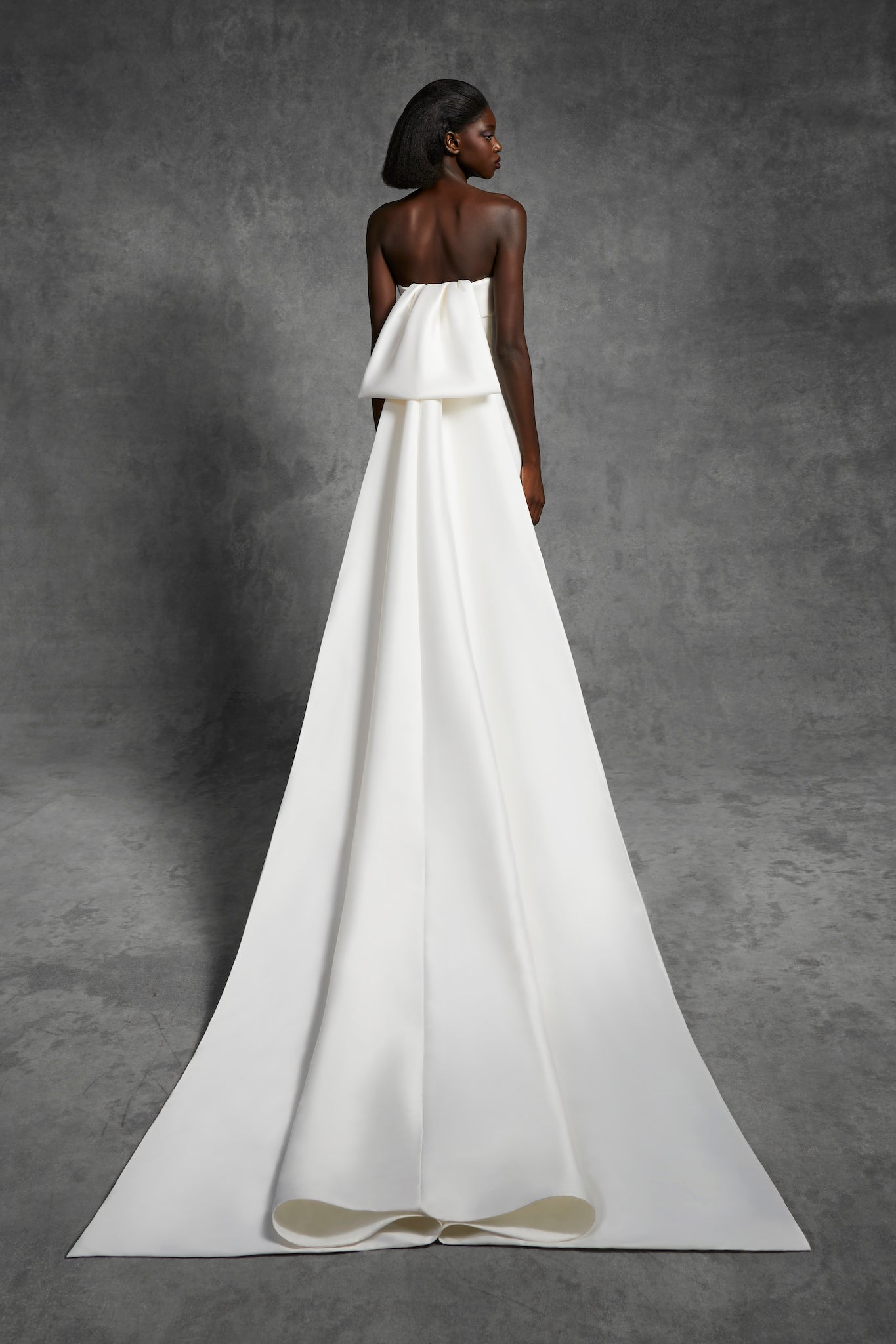 VIKTOR & ROLF - SOPHISTICATED MERMAID WITH BACK BOW VRM347