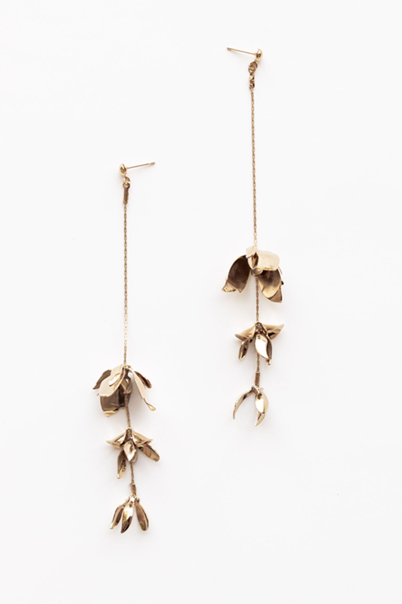 MAGNOLIA STRAND EARRINGS