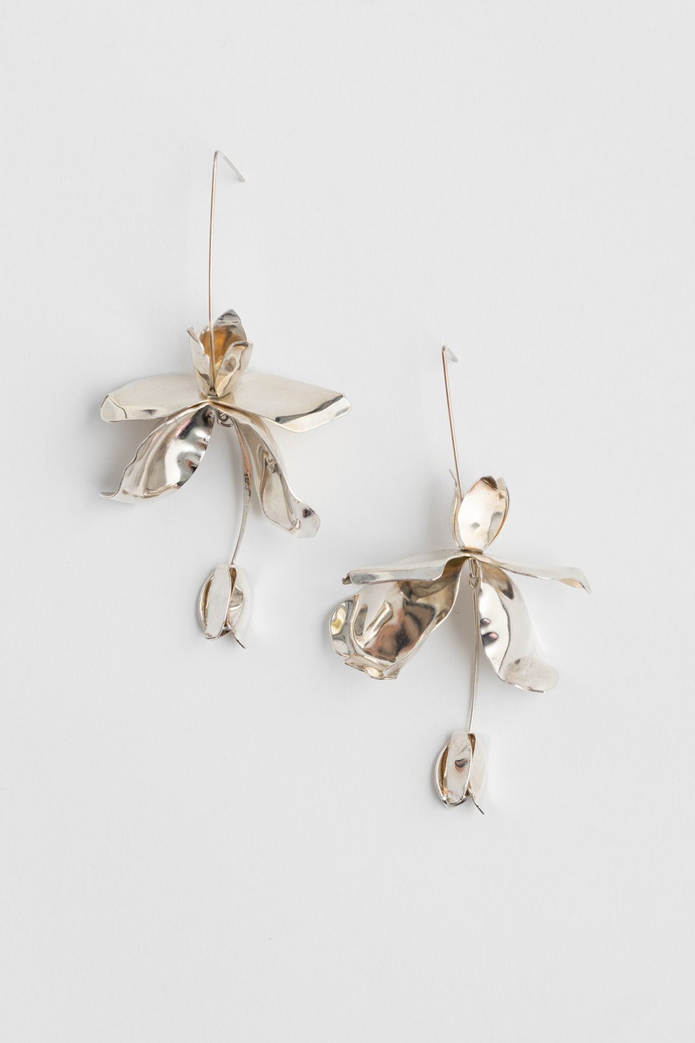 MAGNOLIA STEM DROP EARRINGS